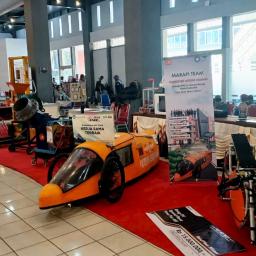 PNP Pamerkan Inovasi Teknologi Mahasiswa di Youth Center Padang