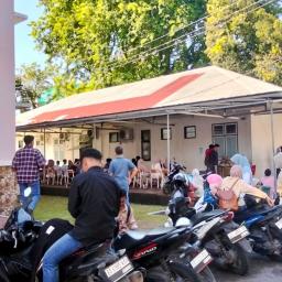 Antusiasme Mahasiswa Baru dan Orangtua Warnai Cekkes di Klinik Pratama UNP